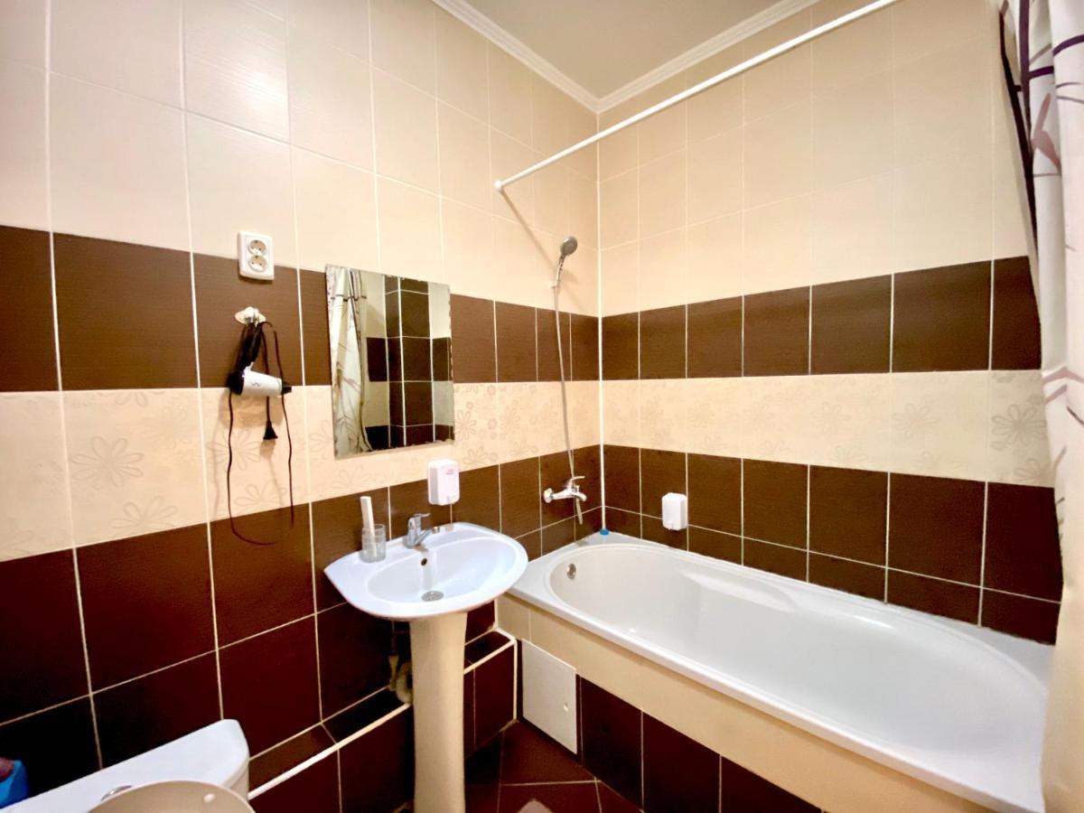Sarai-Batu Guest House Atyrau Exterior photo